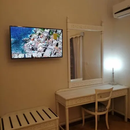 Dionisia 8